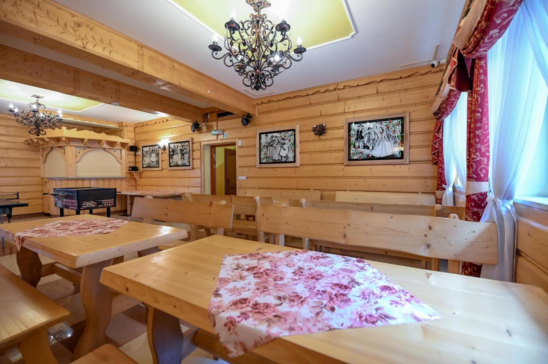 Pod Tatrami 2 - Swietna Lokalizacja, Obok Przystanku Ski Busa Oraz Restauracji, Duzy Parking بيالكا تاترزانسكا المظهر الخارجي الصورة