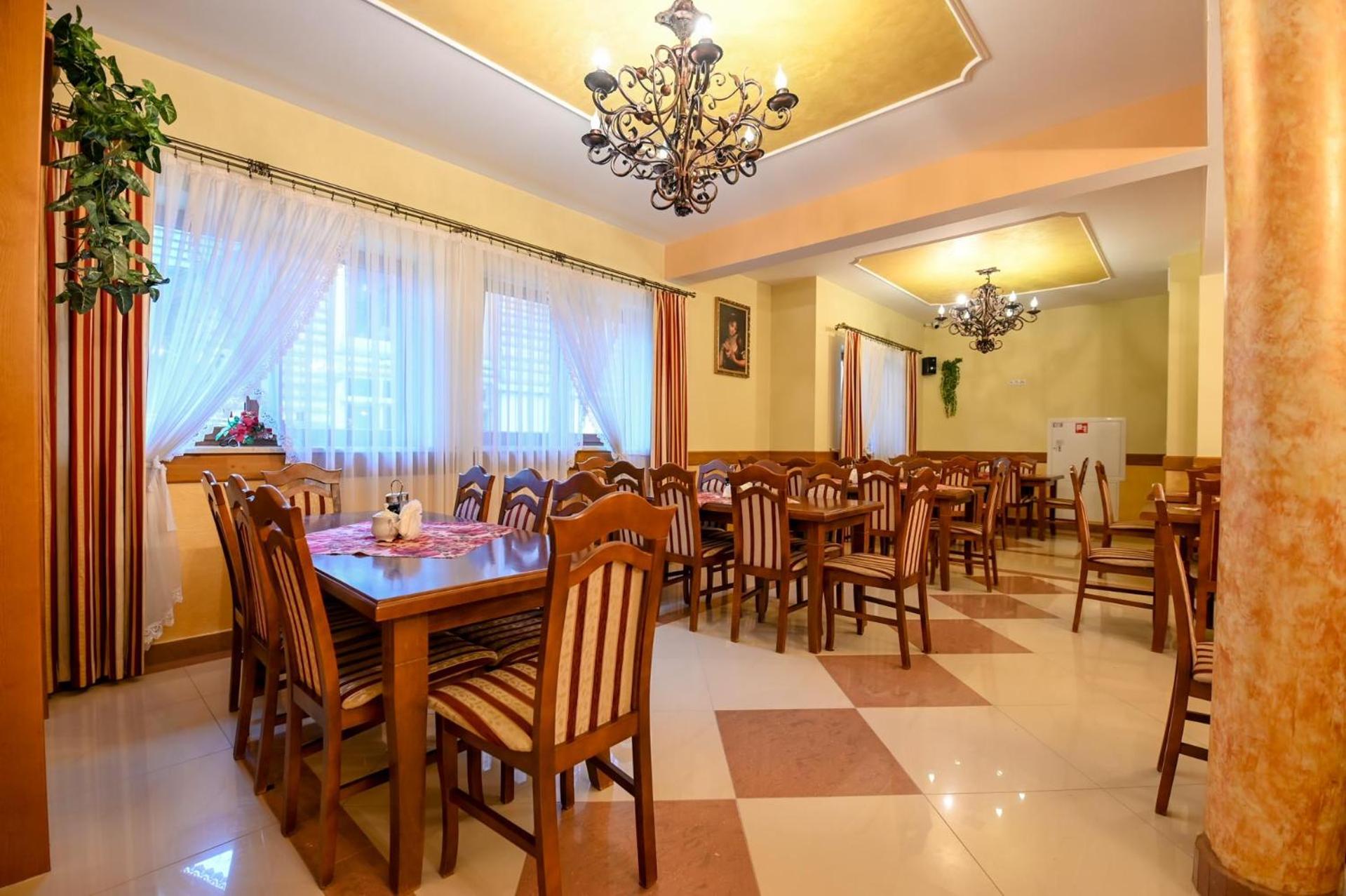 Pod Tatrami 2 - Swietna Lokalizacja, Obok Przystanku Ski Busa Oraz Restauracji, Duzy Parking بيالكا تاترزانسكا المظهر الخارجي الصورة